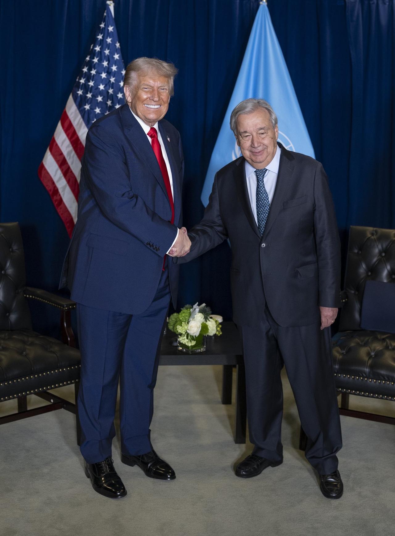 白宫消息：特朗普今天会见联合国秘书长古特雷斯。特朗普对古特雷斯说：“我有时可