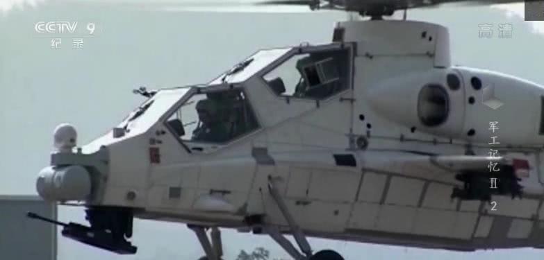 和固定翼战机常见的黄皮机/绿皮机不同，直升机（图5是美帝）的新机流行白色，具体原