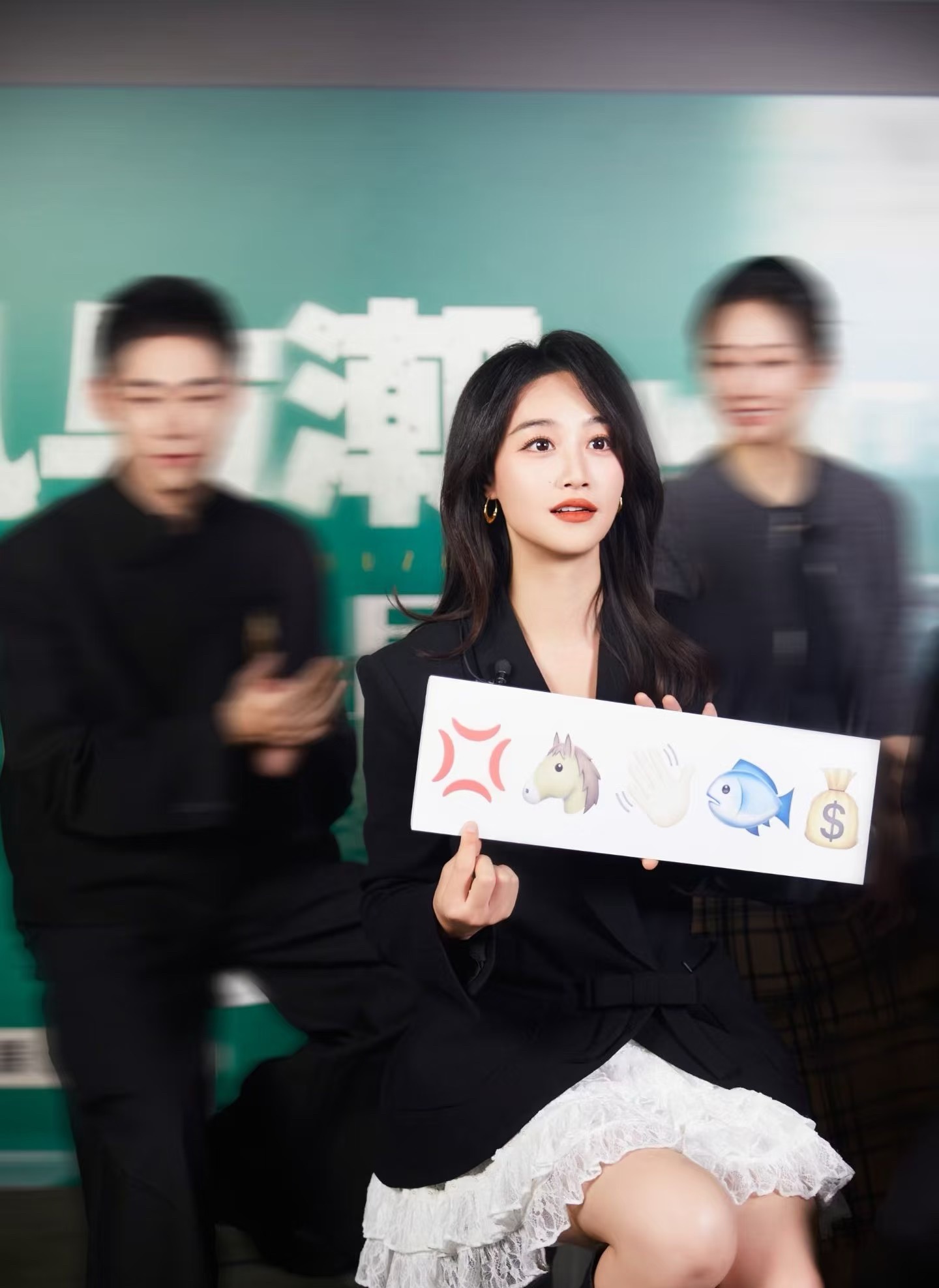 蓝盈莹什么时候美成这样了蓝盈莹的仪态真的超好，这姐的演技很强，剧也一部接一部，看