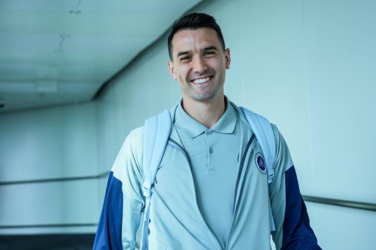 蓉城的宝，深圳的草！陈涛将周定洋放替补席。中超联赛第四轮，深圳新鹏城5比2大胜