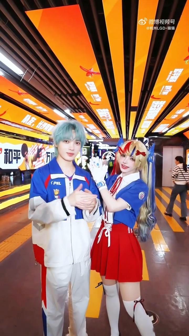 猫猫谢安然这把跳长沙猫猫和谢安然长沙合体打卡，双倍可爱直接拉满，PEL春决蓄势待