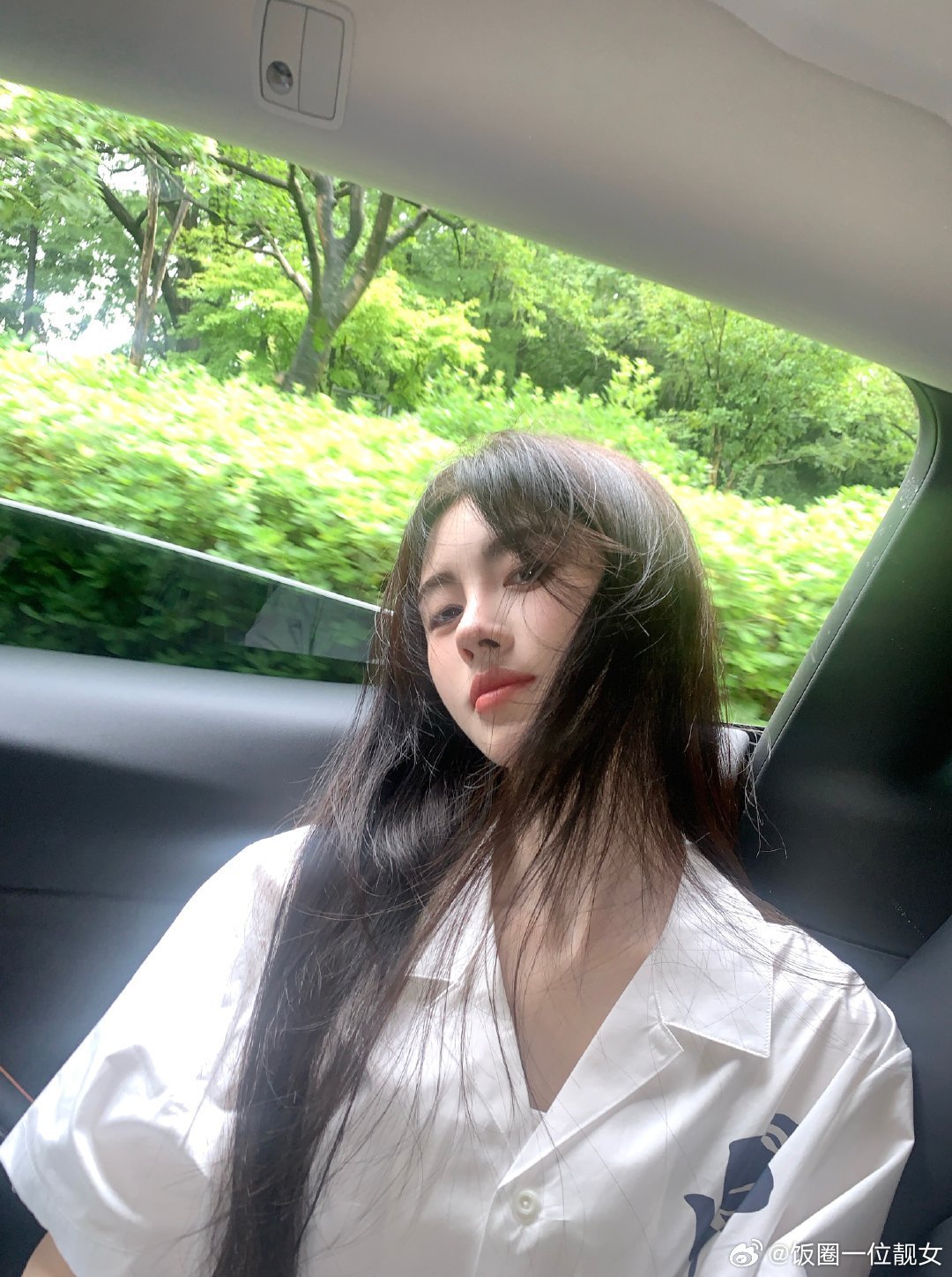 同样离开团，鞠婧祎满身话题，李艺彤体面退场，谁才是真正赢到最后？