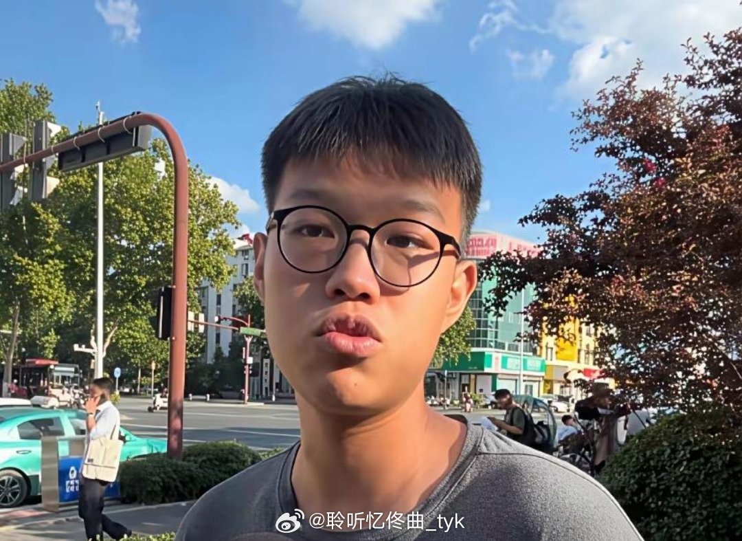 我预感小姜以后会过得很惨不是身世难堪而是亲手毁掉自己的退路很多人只看到老姜被欺