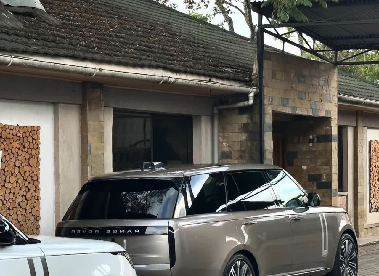 把三年后的揽胜车主艾特出来