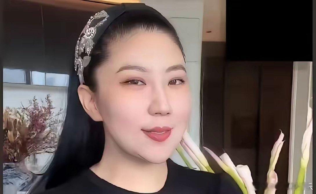 coco直播时，有人说，现在没有男人看上你，你觉得值吗？你会你的决定后悔吗？她笑