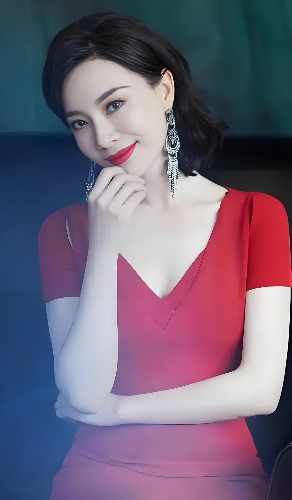 陈数高清美图册[玫瑰][玫瑰][玫瑰]她常以“优雅御姐”风...