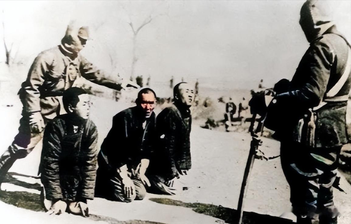 日寇暴行:信阳甘露岸惨案　　1942年12月26日，日军宣抚班、伪区中队50