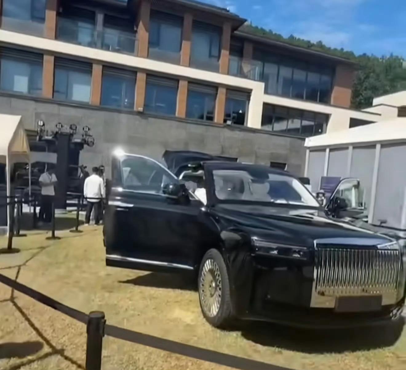 这就是网上传的追觅造的第一个SUV，可以说啊，中国汽车设计倒退15年，回到众泰时