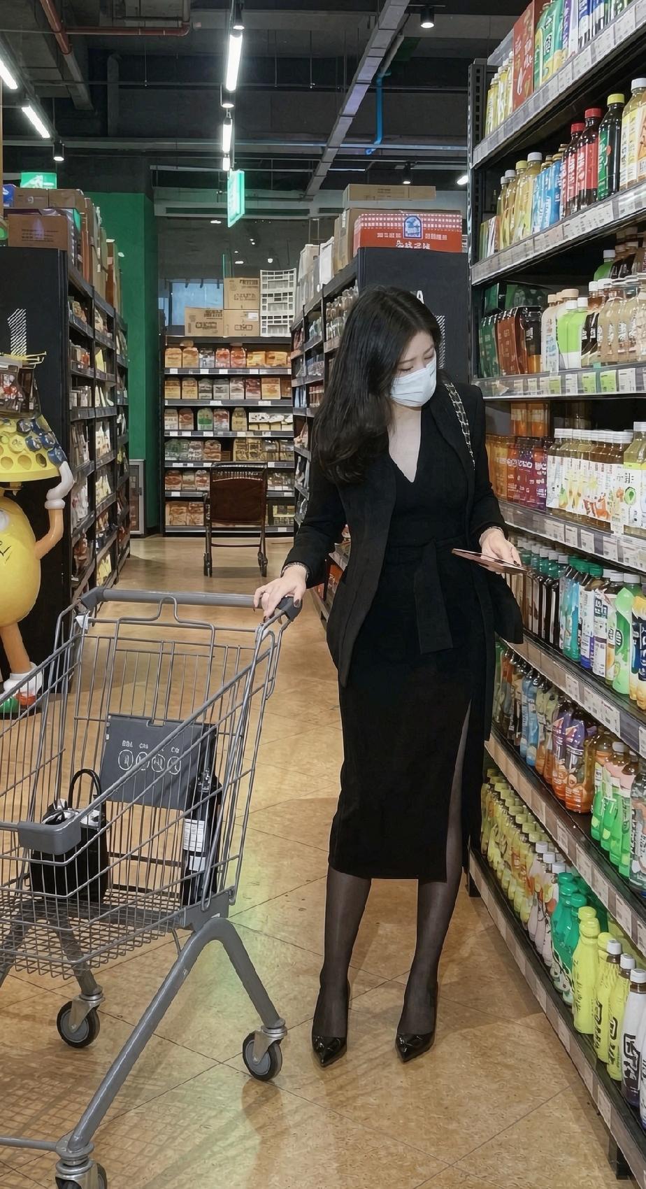 这就是传说中的“精致穷”逛超市法吗？