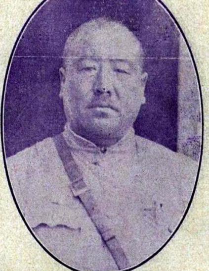 1943年4月，叛国投敌的孙殿英领着日军搜山时，终于在洞穴中发现了藏身的国军上将