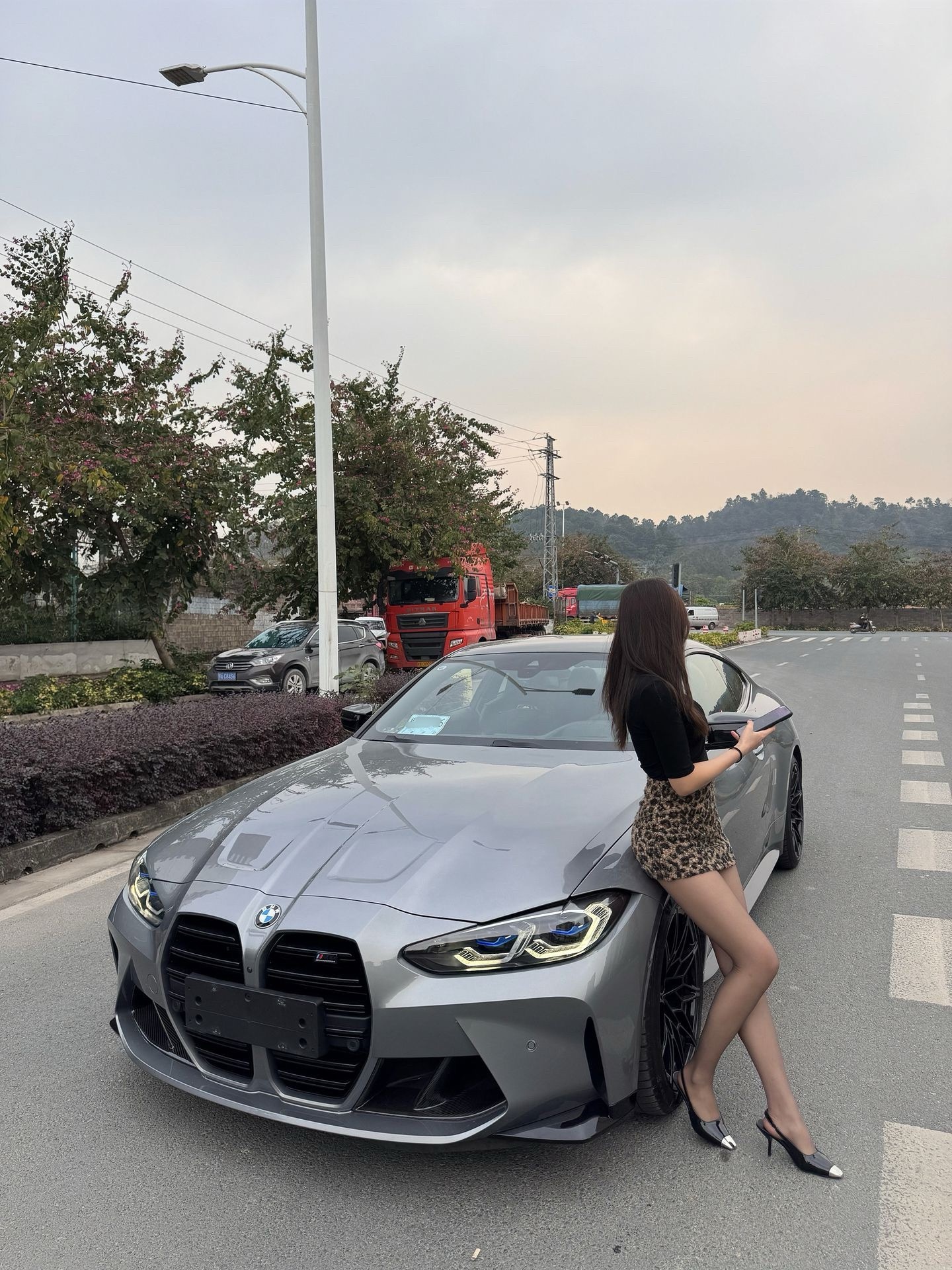 BMW的激光大灯也很厉害