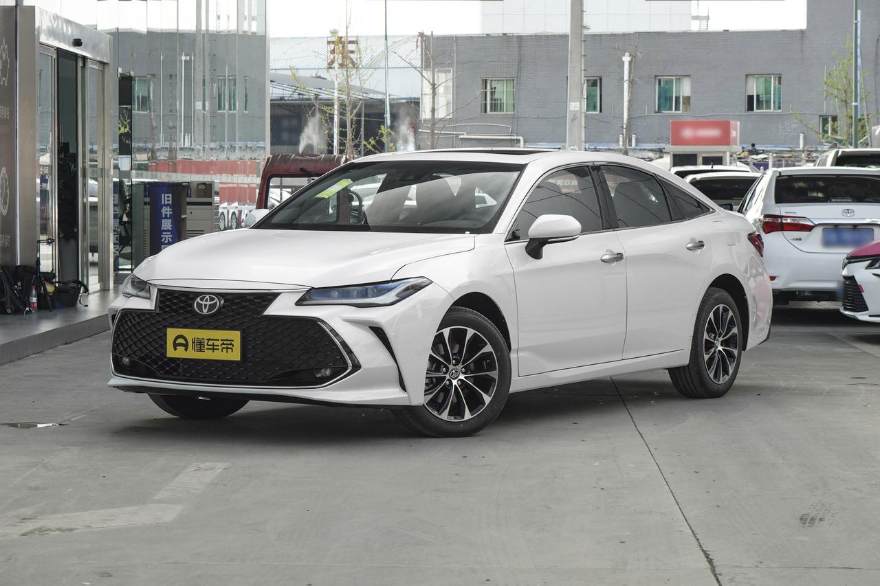 哎呀，说起我这丰田亚洲龙2.5L的年度养车账单，那可真是一笔不小的开销啊！不过，