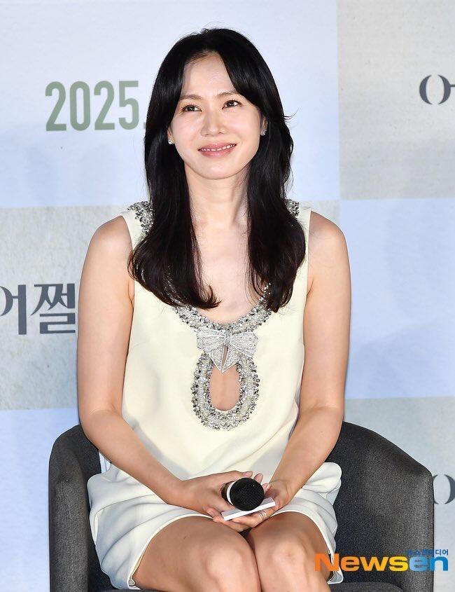孙艺珍眼里已经没有光了，应该是上了岁数吧……​​​