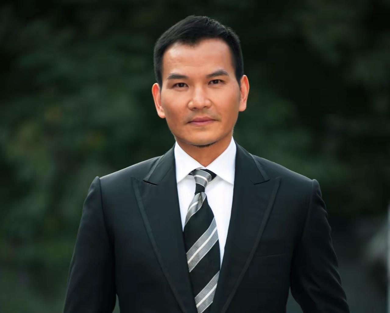 真的怀念原央视主持人熊雄曾经主持的节目《生活》的——熊雄，原名熊