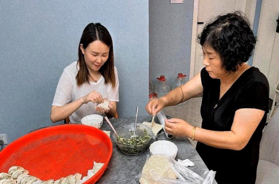 远嫁的儿媳因为跟婆婆吵架被赶出来了，酒店住了15天，儿子不闻不问，今天没想到儿子