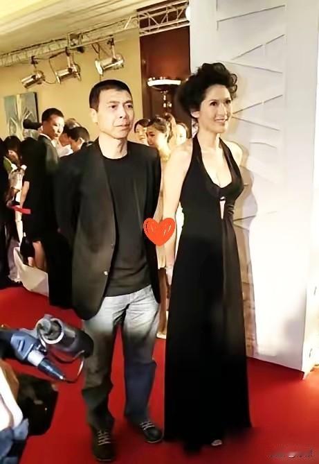 15年前，徐帆砸了沈星的豪宅。15年后，沈星还住在那套4500万的半山区房子