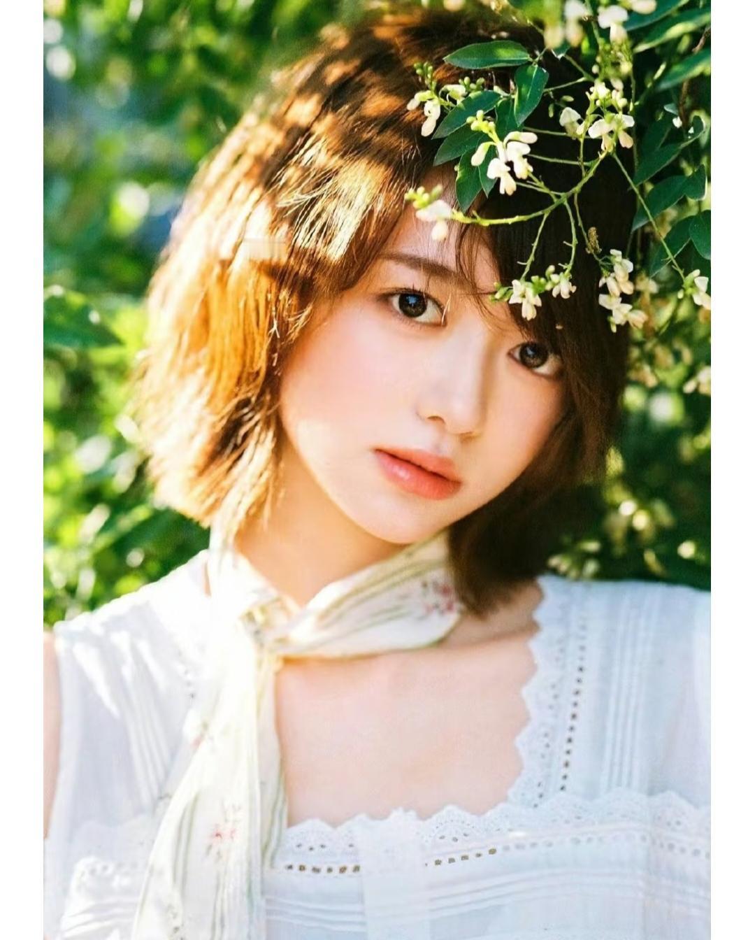 黄晓明新签约艺人白翊汝，长得像杨颖吗？网上公开资料显示，黄晓明新签约艺人白翊