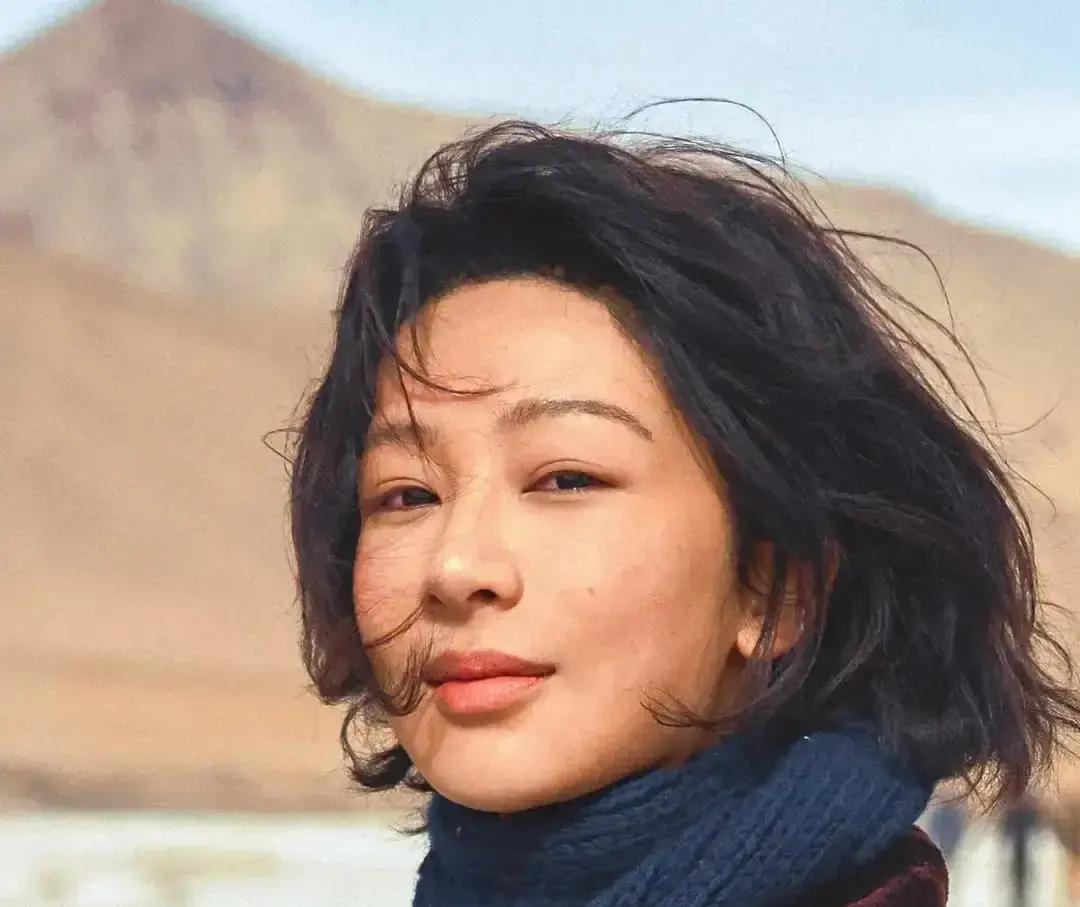 昨晚《生命树》大结局，胡歌演的白杨在雪山下回头一笑，镜头慢慢拉远，我直接泪崩。