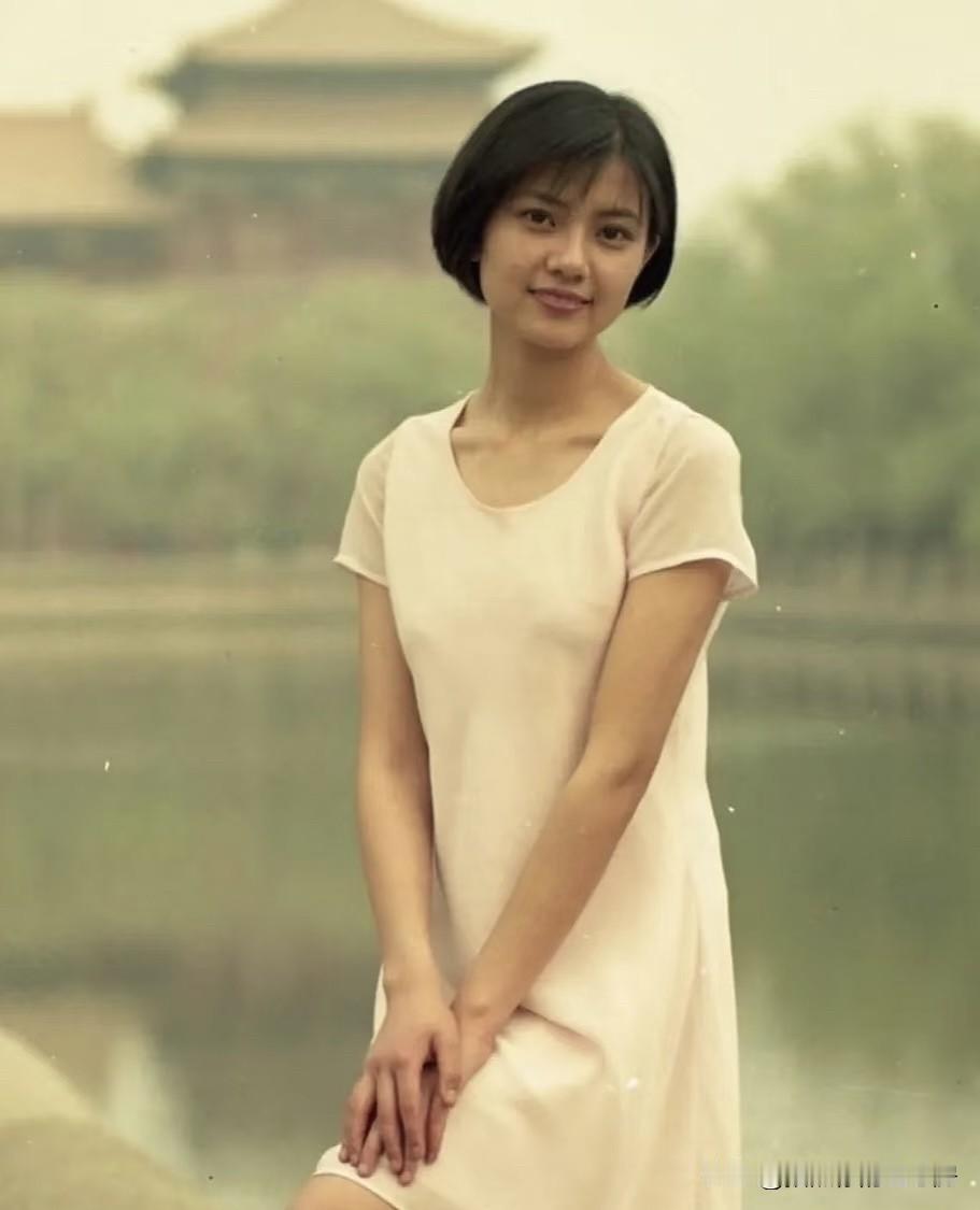 高圆圆高中时期的旧照！高圆圆青春