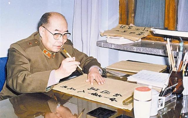 1955年授衔，百战功臣披上将星。七十余载岁月流转，烽火远去，英雄垂暮。截至20