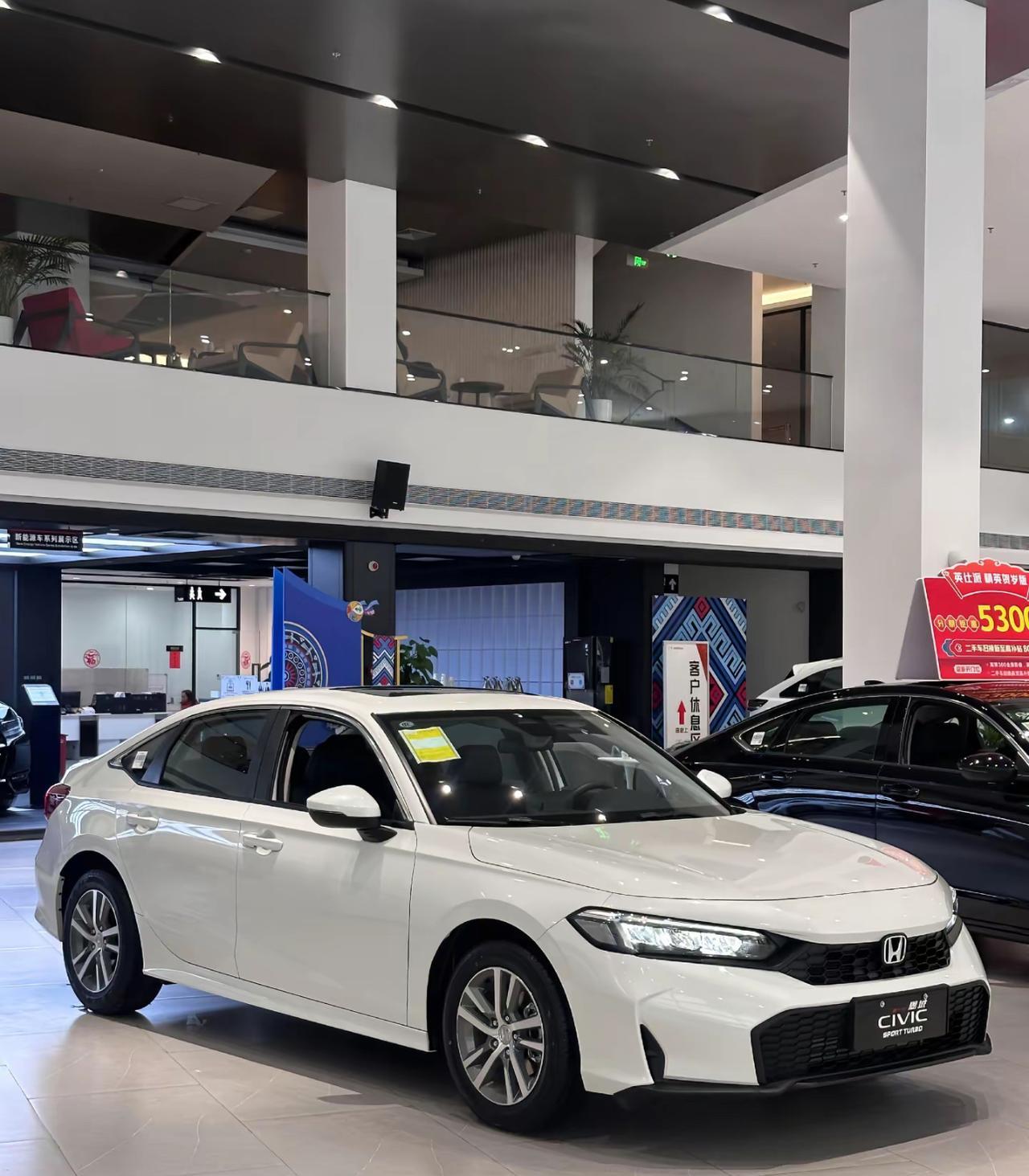 新能源VS燃油车？2025年终极对比！电车真比油车省钱？算完这笔账再决定！