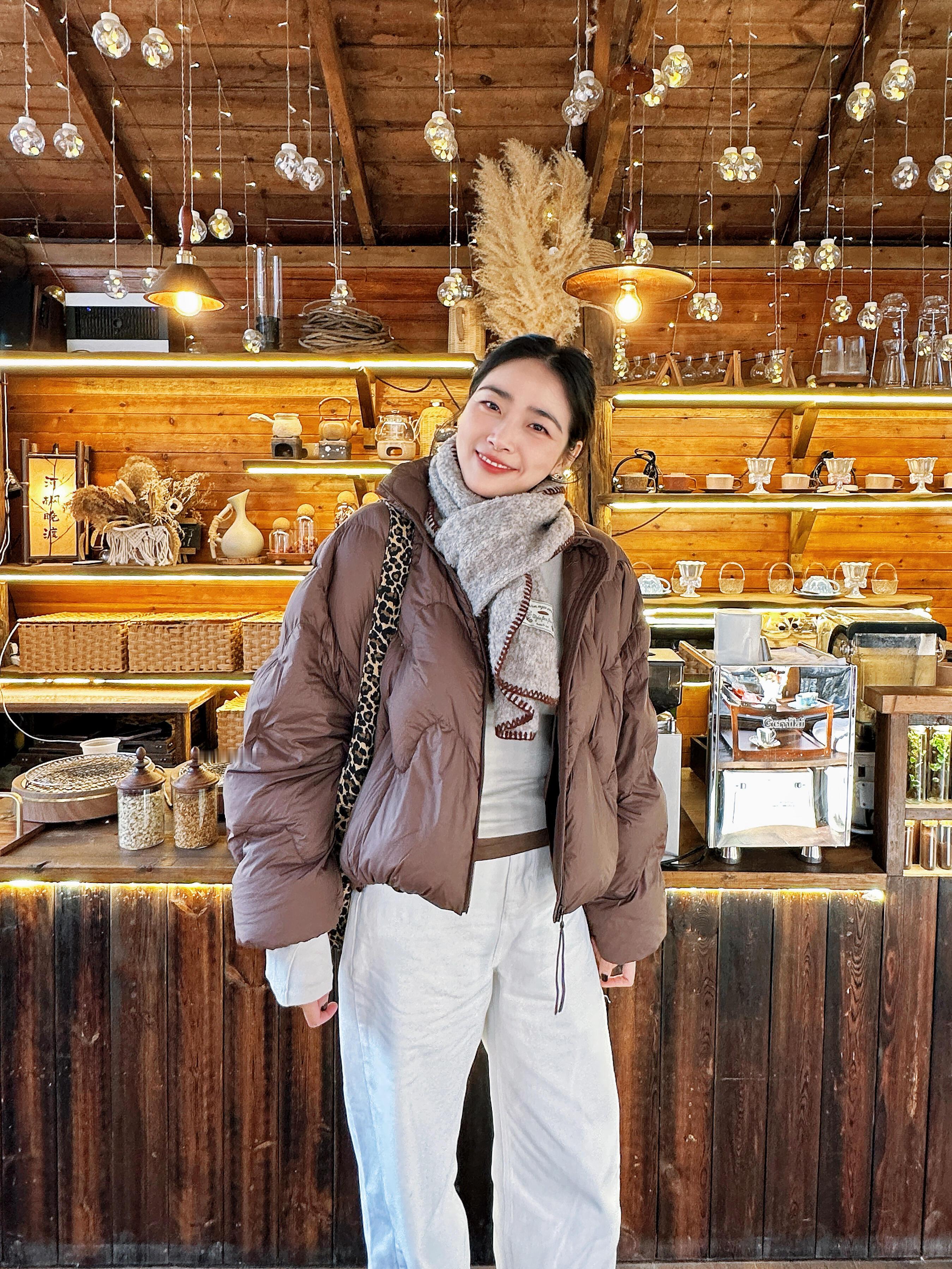 170/132斤微胖出差东北降温OOTD•穿搭主题：糖炒栗子色系实用穿搭，