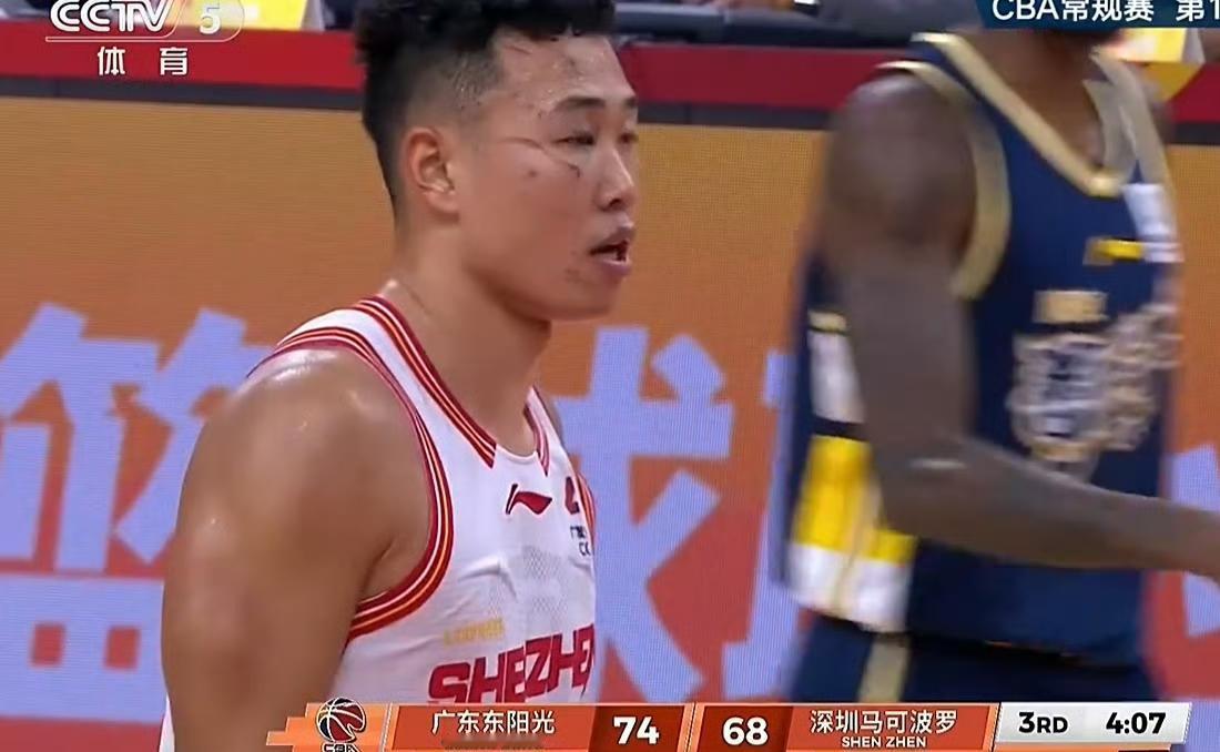 虽败犹荣！深圳105-110惜败广东，这2人拼至弹尽粮绝，值得全场致敬！1. 