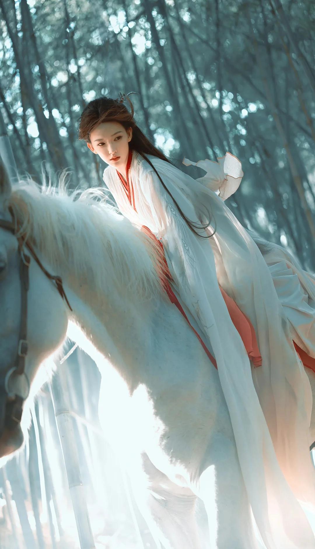 程潇最新侠女写真🈶程潇最新潇息侠女
