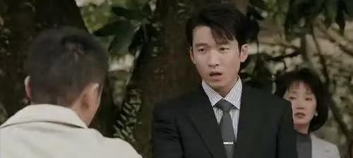 《我的山与海》大结局真是炸裂。李行客的“骗局”真相大白。他一生未娶，只为守护