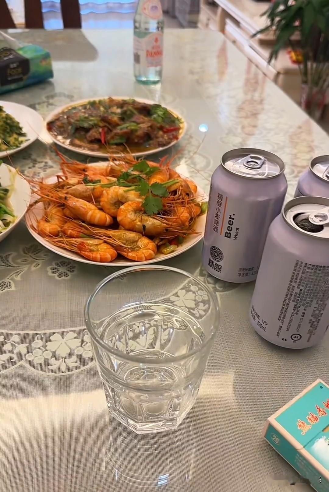 睡不着。为什么说现在的年轻人比我们这代人通透的多?不弯弯绕，直接点说是被现实