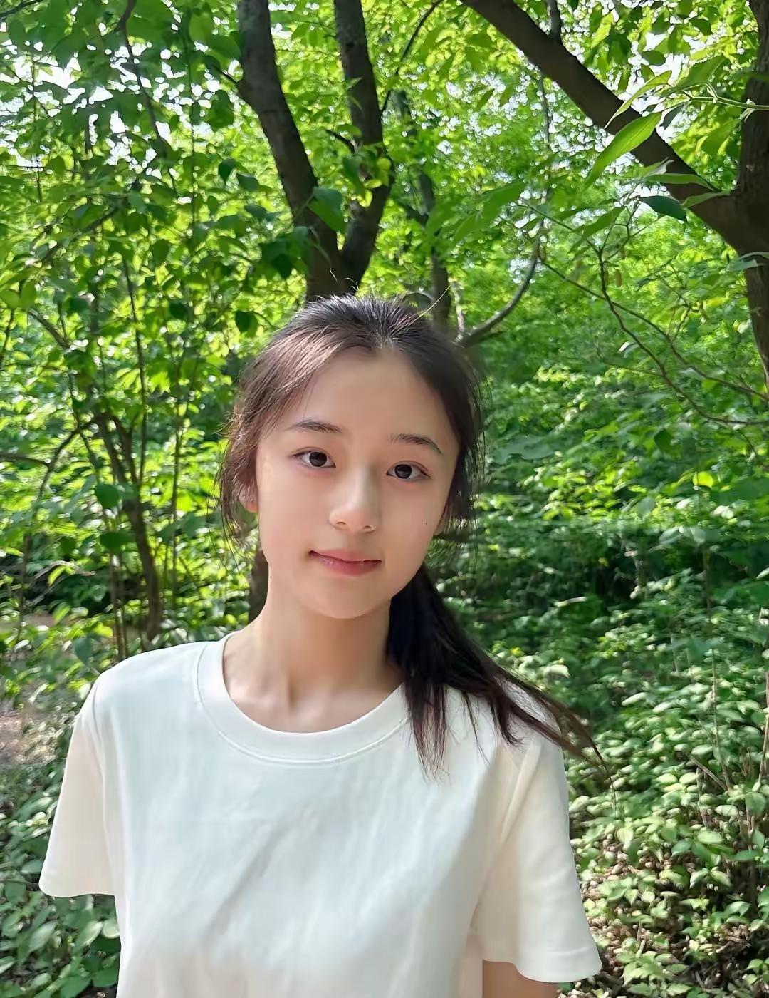 女生怎么穿搭会看上去很优雅