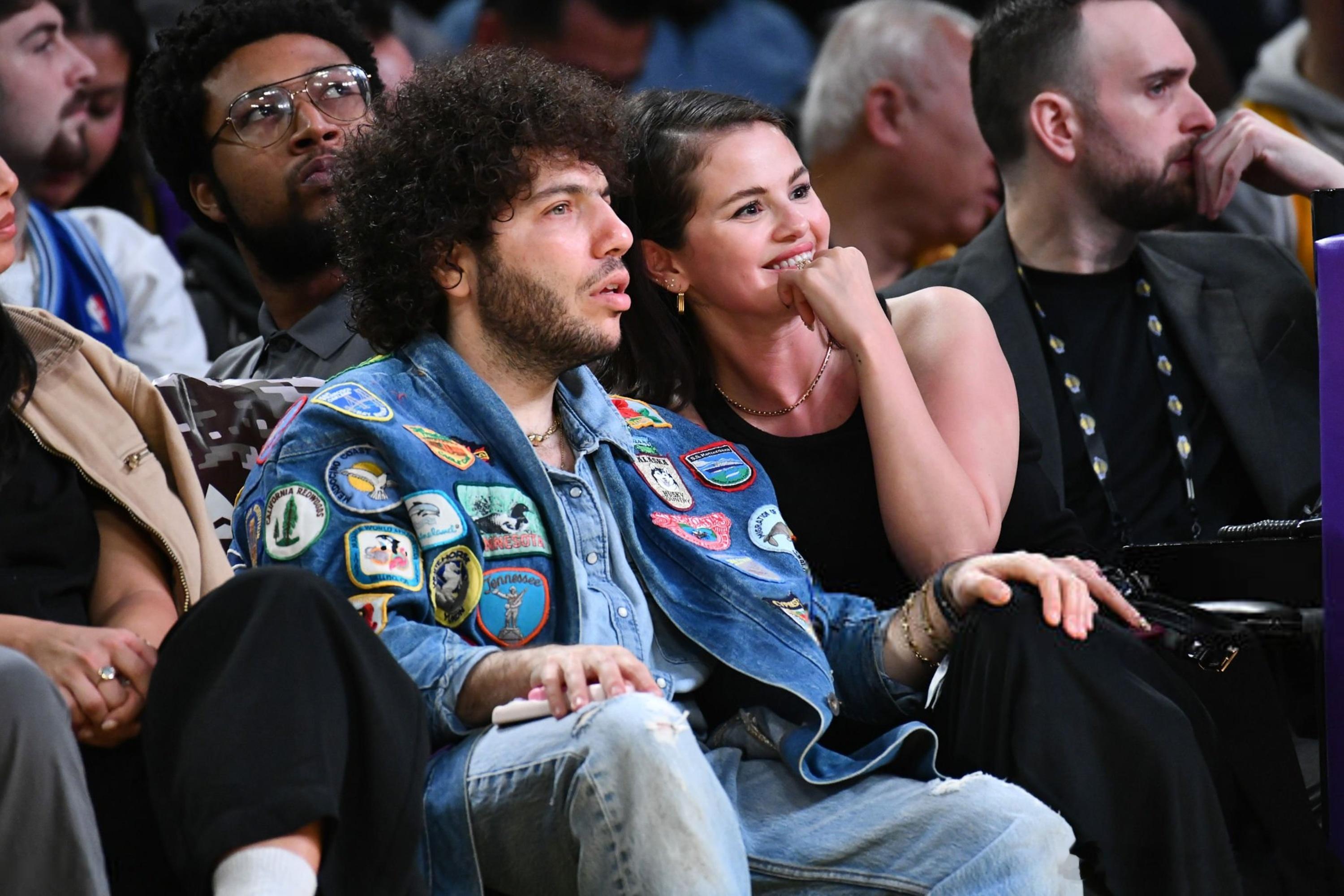 selenagomez赛琳娜戈麦斯和老公Bennyblanco在洛杉矶观看湖