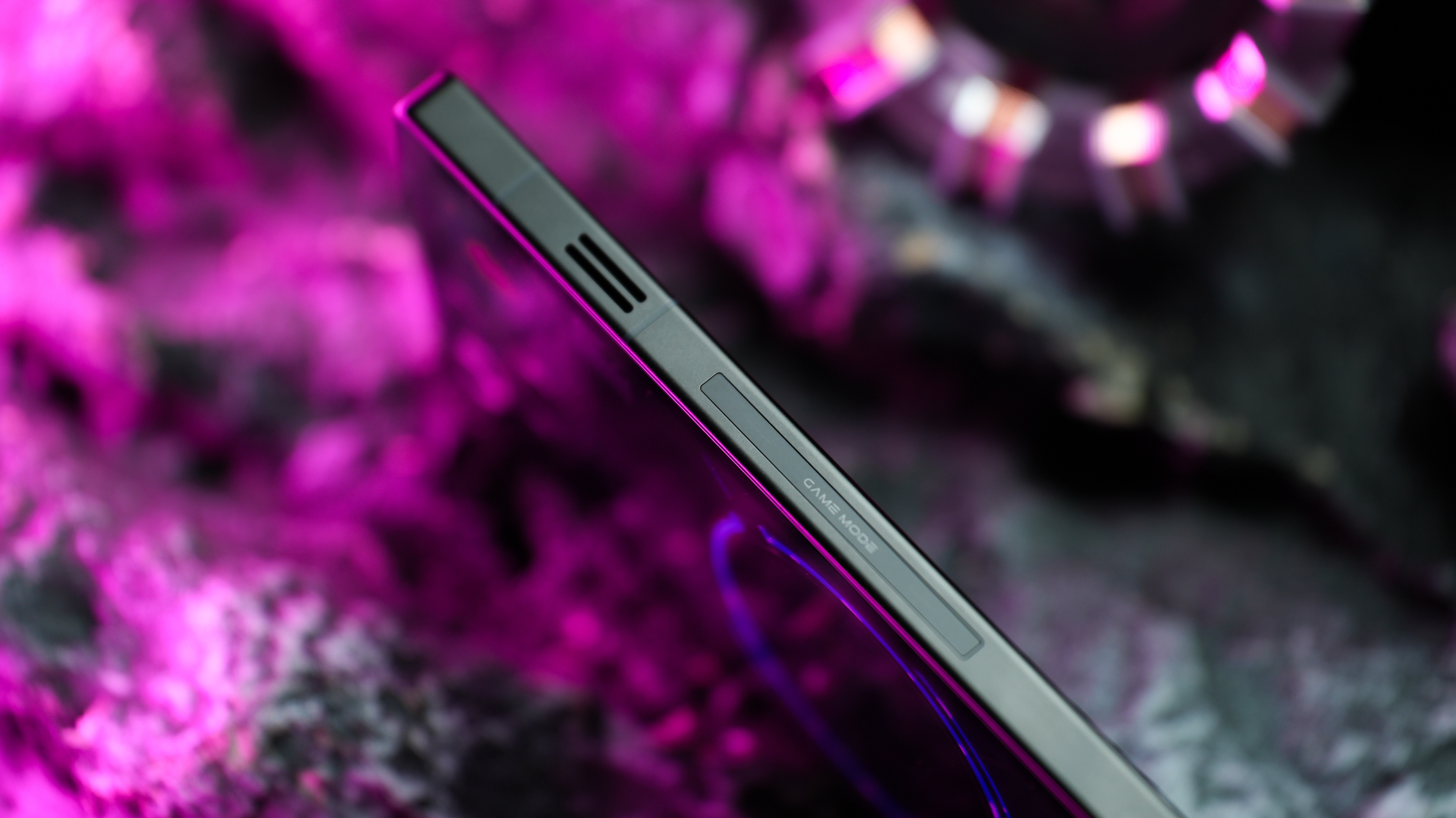 来一组红魔11Pro+氘锋透明暗夜的图赏，满分💯，给多少？[墨镜]​​​