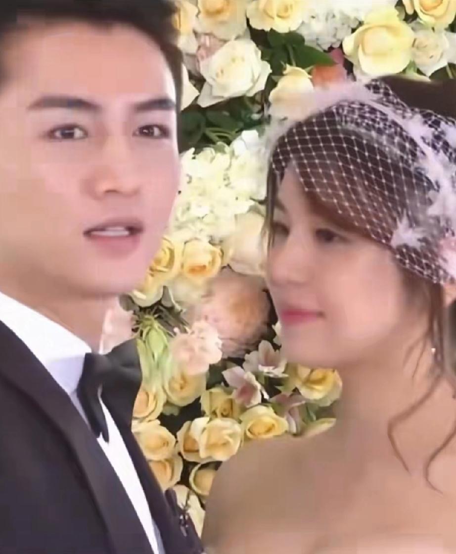 这对情侣，回头看真的好心酸，爱的时候是真爱，不爱的时候也是真不爱了，大家