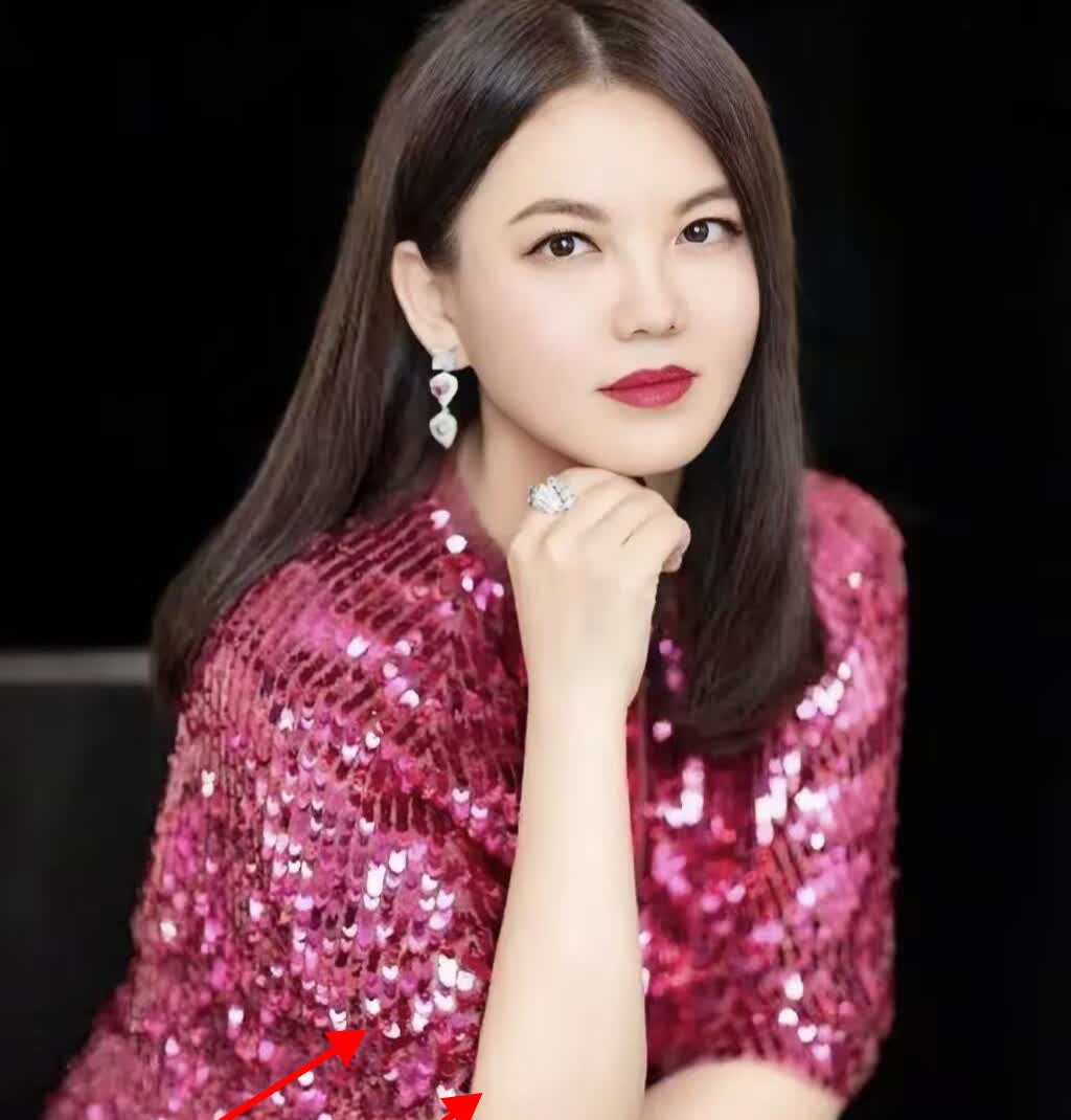 跟你们说个挺现实的事儿。李湘离婚后，没有选择再婚，你以为她放不下吗？也没再扎