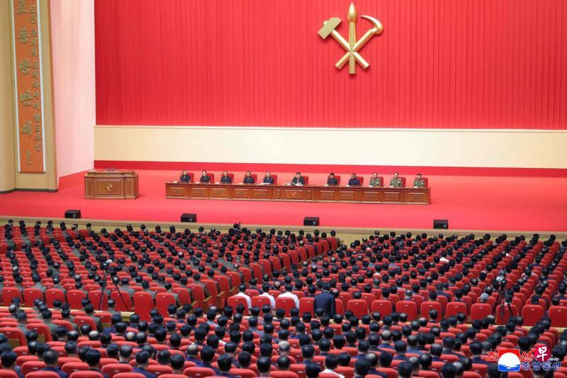 朝鲜公开通报军方干部贪腐这件事，抛开复杂的内部和外部局势，单说这个落马的军官朴喜
