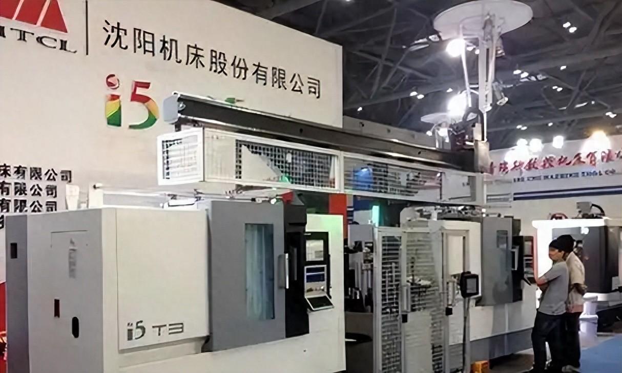 产值消费双登全球第一，中国机床却陷18家骨干国企陨落困局，被卡脖子的工业母机，凭