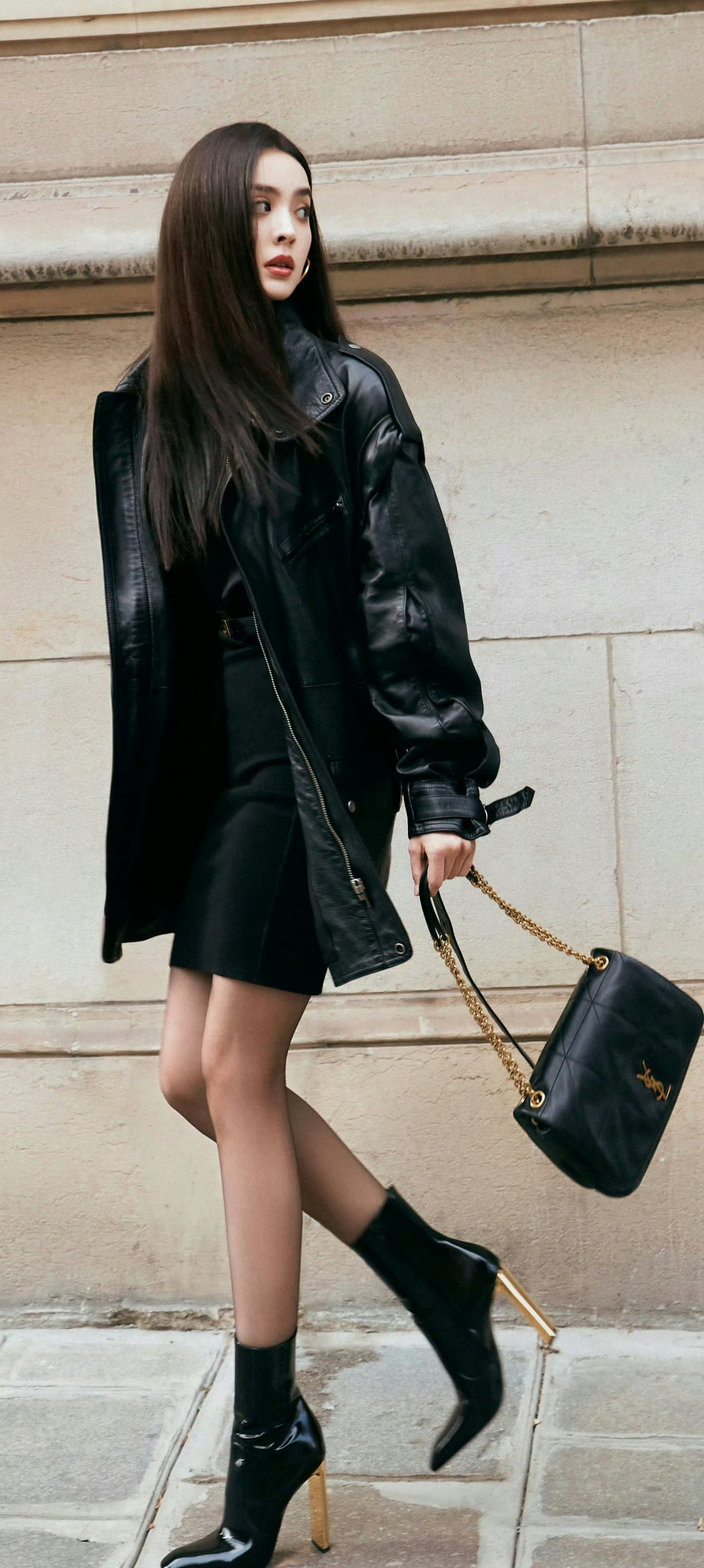 古力娜扎穿搭壁纸精选：丝袜妆造大长腿9宫格，冷酷迷人。娜扎