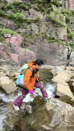 现在终于知道为什么玩户外的总是出事，看看这位妹子，居然如此的矫情，最后落水应该是