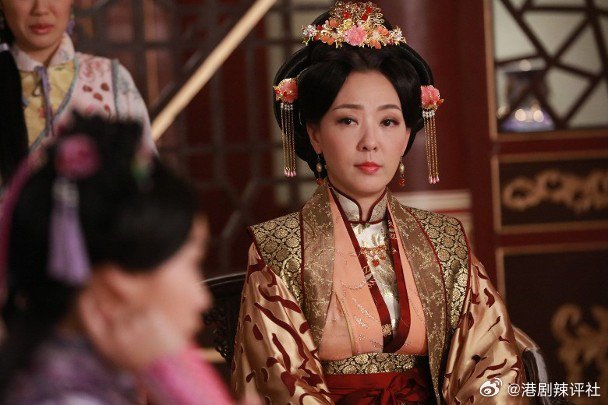 有「御用惡女」之稱的郭少芸自離港往內地發展後，短短數年間即大翻身，工作不斷的她加