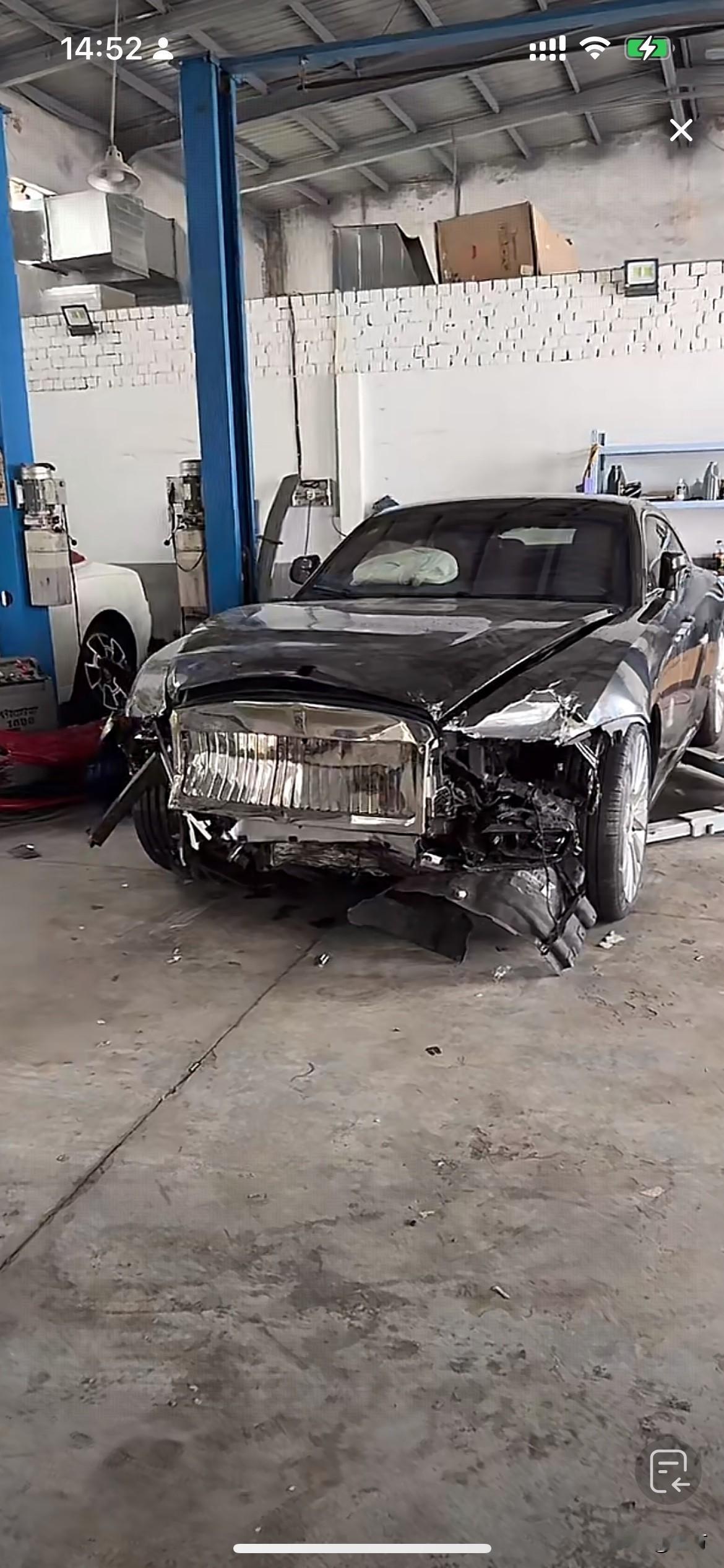 陈震的劳斯莱斯闪灵，被江苏某老板收了。就在刚才，有某江苏的一位老板，晒出了一