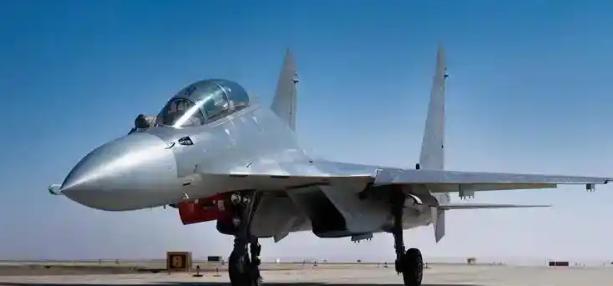 果不其然。美国国防部突然宣布了。从南海到东海，美方公开的影像里，最常见的伴飞机型