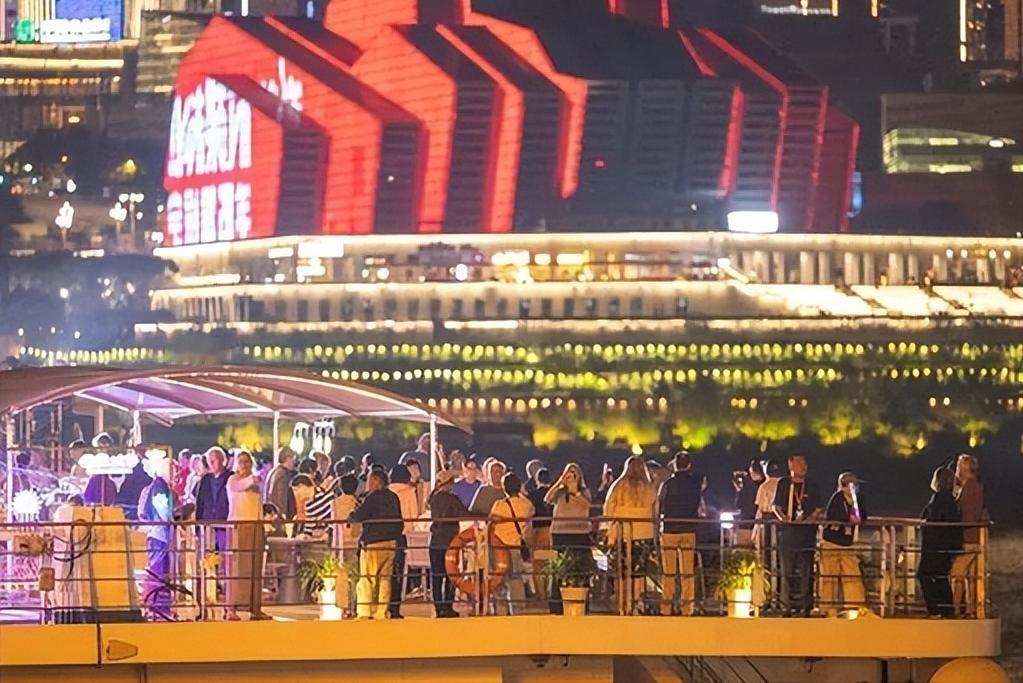 “为什么一定要把中国当成敌人？”据香港《南华早报》8月15号报道，莱斯大学教全