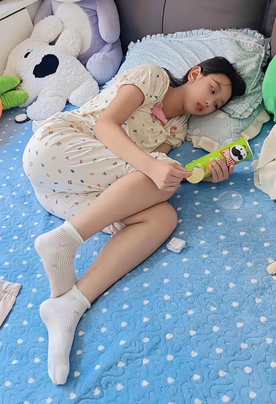 这不就是大家都向往的宅家松弛状态嘛！