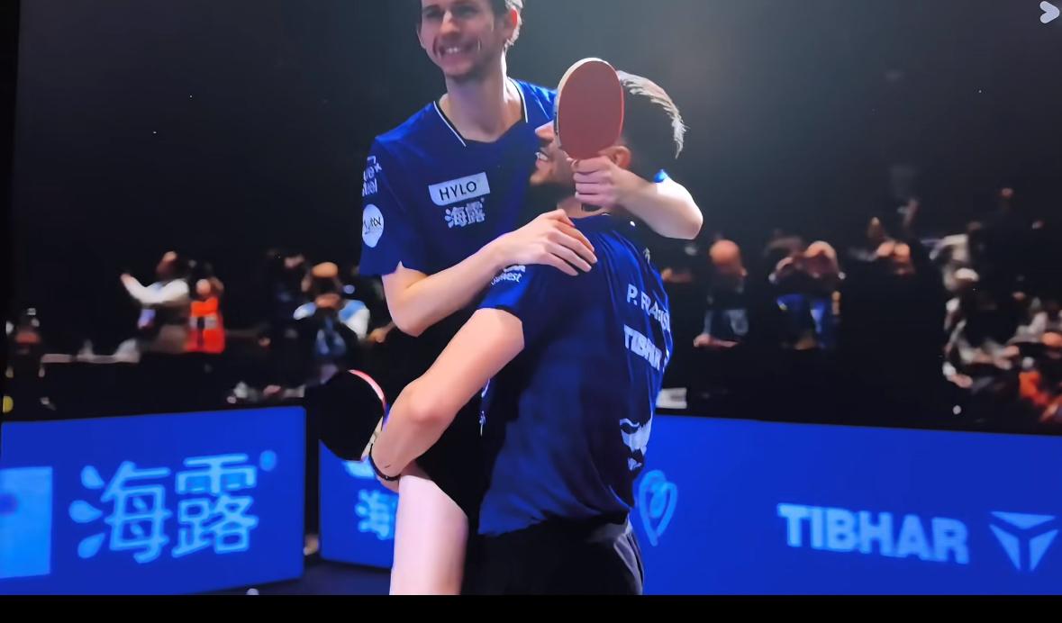 萨尔布吕肯3:2杜塞尔多夫获胜时刻弗朗西斯卡抱起队友12月21日晚九点开始