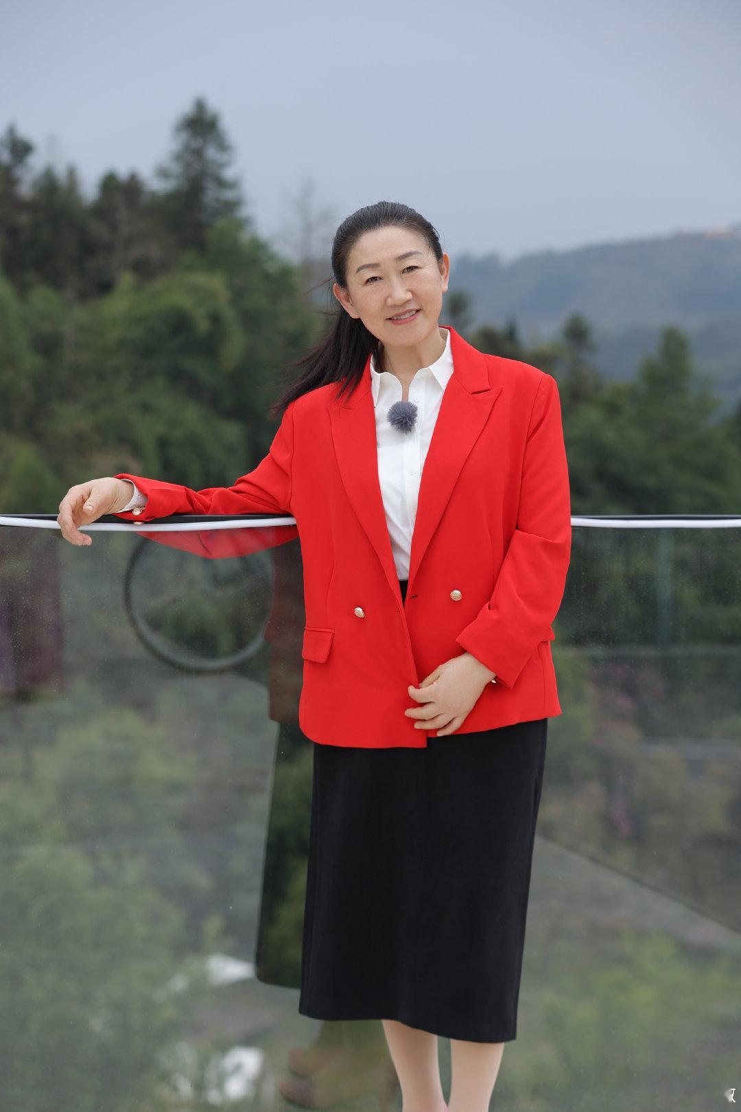 陈梦📸：和妈妈一起旅行的美好时光记录是女儿是妈妈|是女儿是妈妈2游学剧照