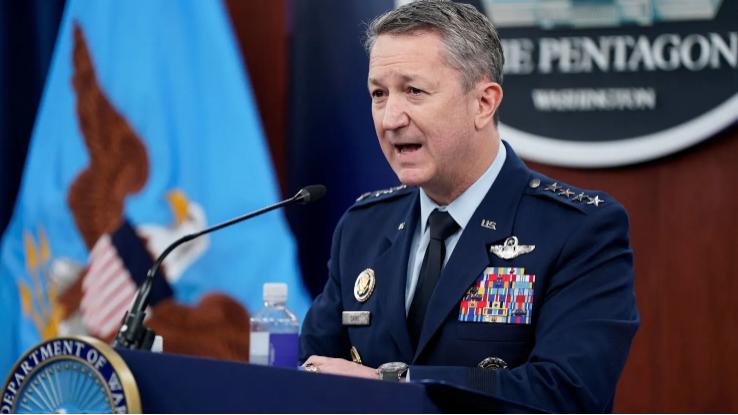 美军参谋长联席会议主席、空军上将丹·凯恩在五角大楼表示：随着中东广泛的战斗持续，