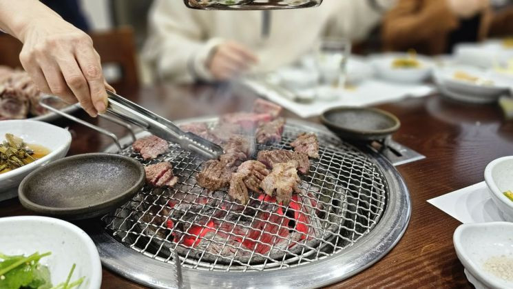 【CNN记者韩国首尔旅游遭遇“独食尴尬”：两次被餐厅拒之门外】海外新鲜事热点现场