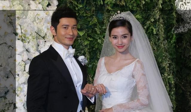 我问男同事：杨颖那么好看，黄晓明为什么还要跟她离婚？男同事冷笑，慢悠悠说