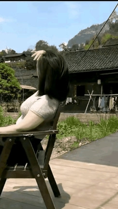婆婆出钱全家自驾游，儿媳要带娘家人合理吗？端午节快到了，婆婆跟儿子说，自己